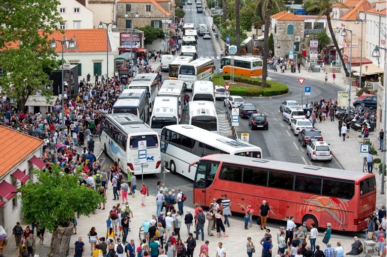 Iz Ubera odgovorili dubrovačkom gradonačelniku koji ih je optužio za prometni kolaps