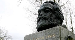 Razbijen grob Karla Marxa