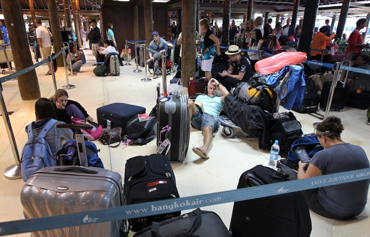 Turisti bježe s popularnih otoka na Tajlandu. Stiže oluja s valovima od 7 metara