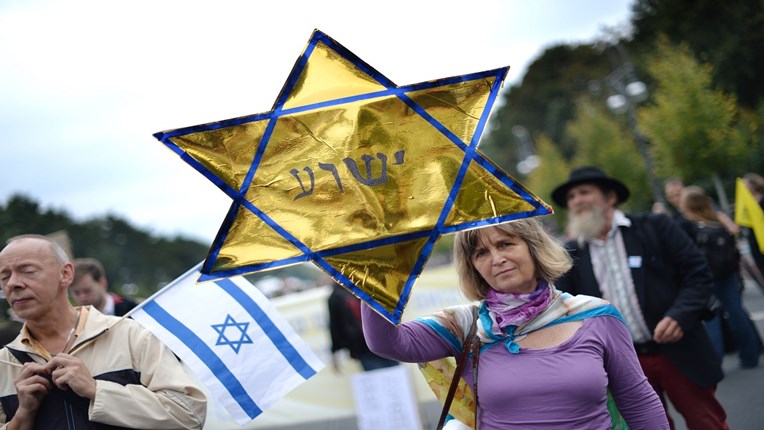 Njemački Židovi: Migrantima muslimanima treba držati predavanja o antisemitizmu