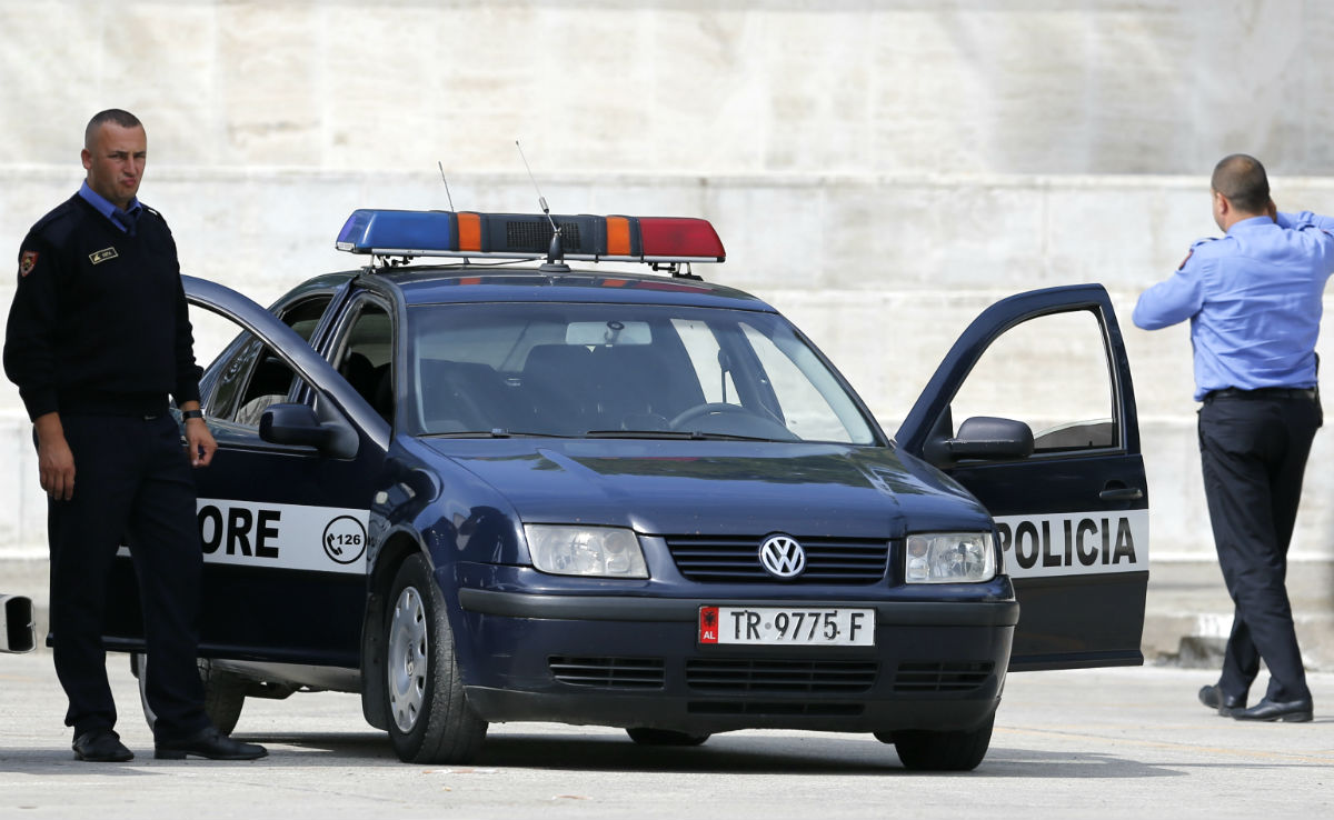 Albanska policija lovi muškarca koji je pobio osam članova svoje rodbine