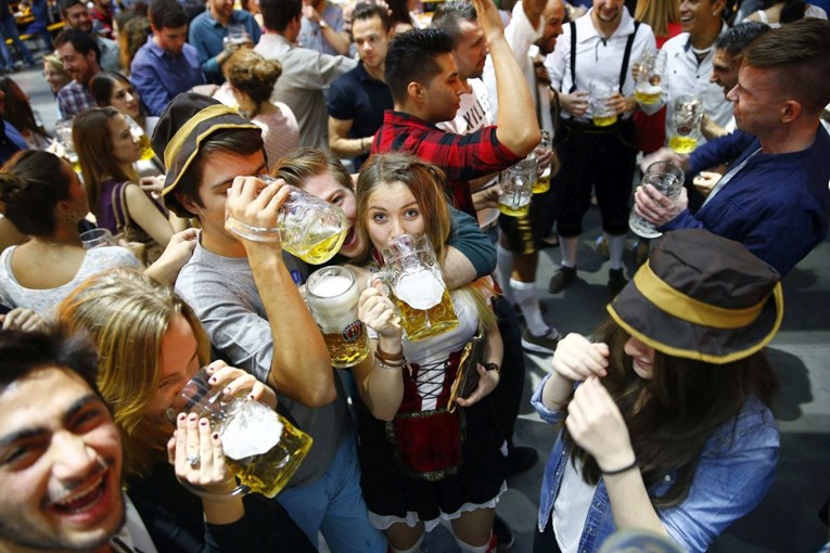 U ovoj državi u kojoj ima i puno Hrvata stanovnici godišnje popiju kadu alkohola
