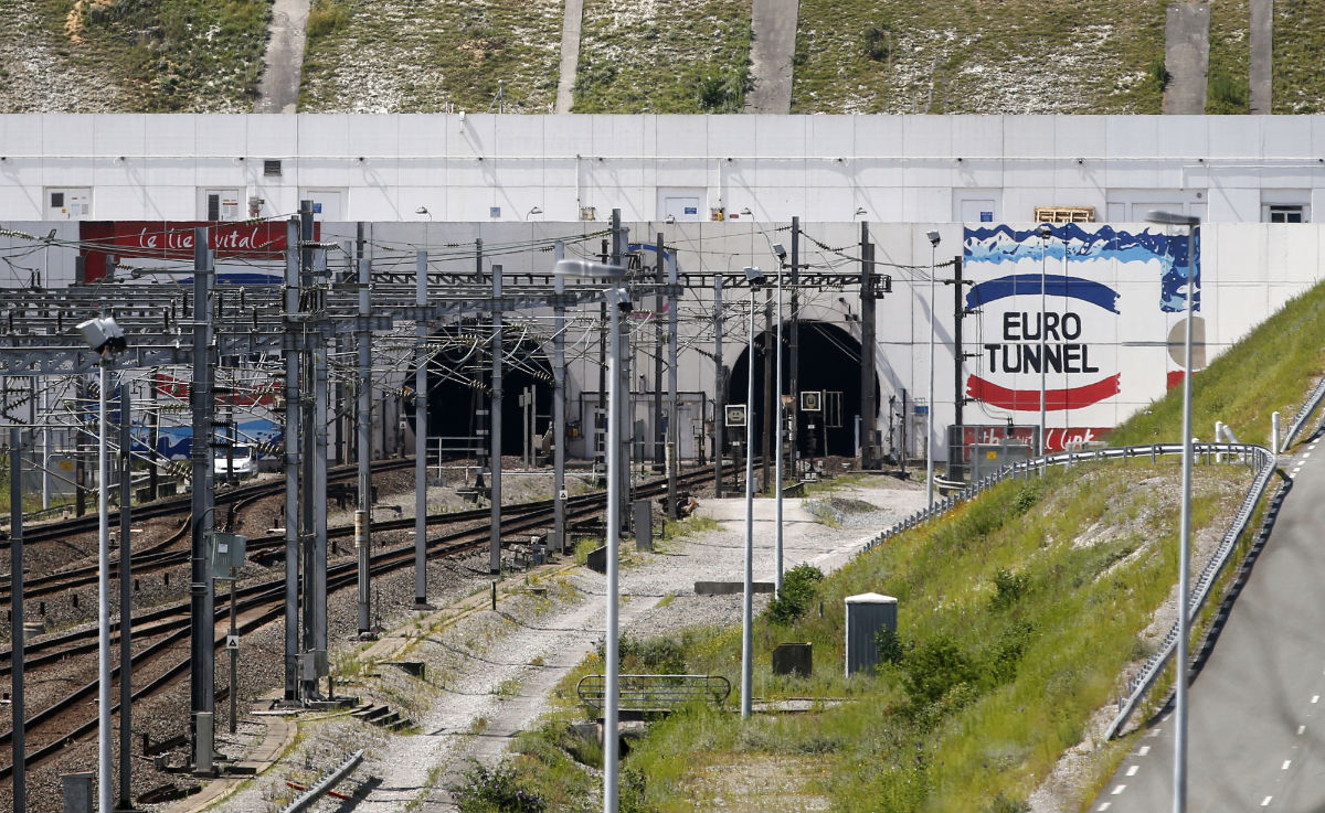 Velika Britanija i Francuska su prije 25 godina dobile granicu na kopnu
