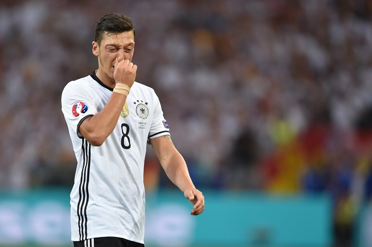 Nijemci se ispričali Özilu: "Pogriješili smo"