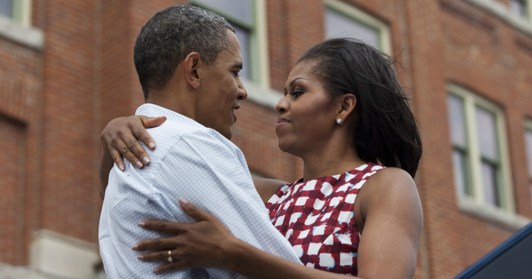 Rastopit će vas fotka kojom je Barack Obama čestitao Michelle rođendan