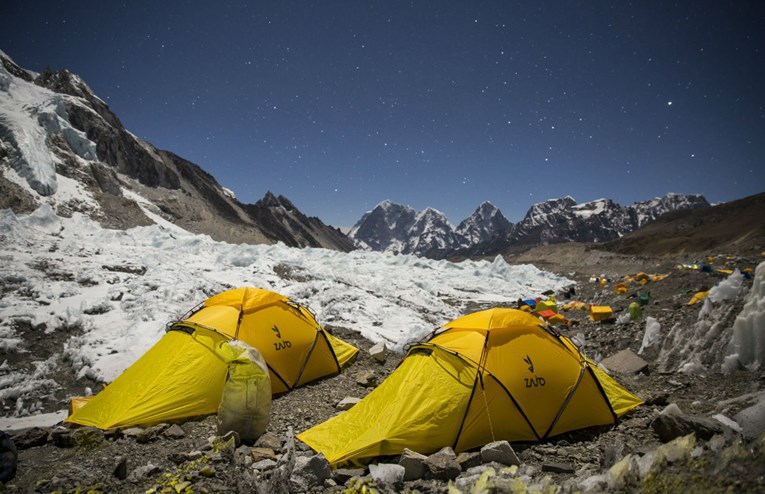 Spasioci u Indiji tragaju za alpinistima nestalim na himalajskom vrhu