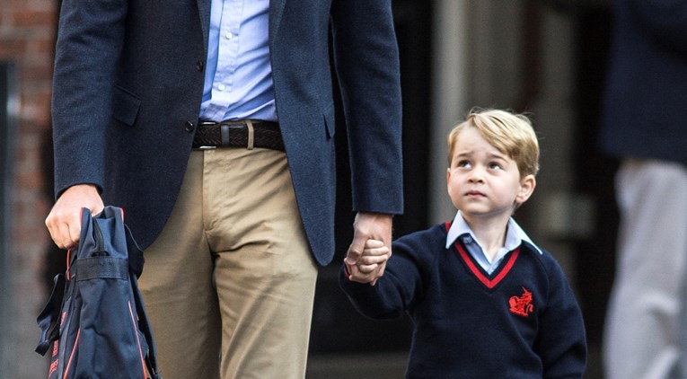 Princ George nema pojma da će biti kralj, a evo kako je njegov otac to saznao