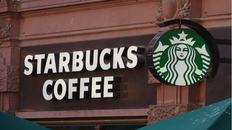 Starbucks digao cijene pa znatno povećao prihode