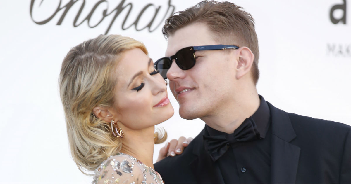Paris Hilton prekinula zaruke i oprostila se od golemog dijamanta