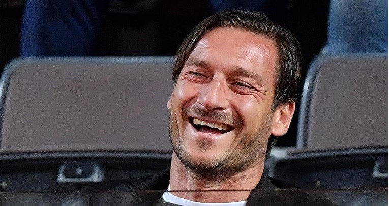 Sky: Totti ima ponudu da igra u Championshipu