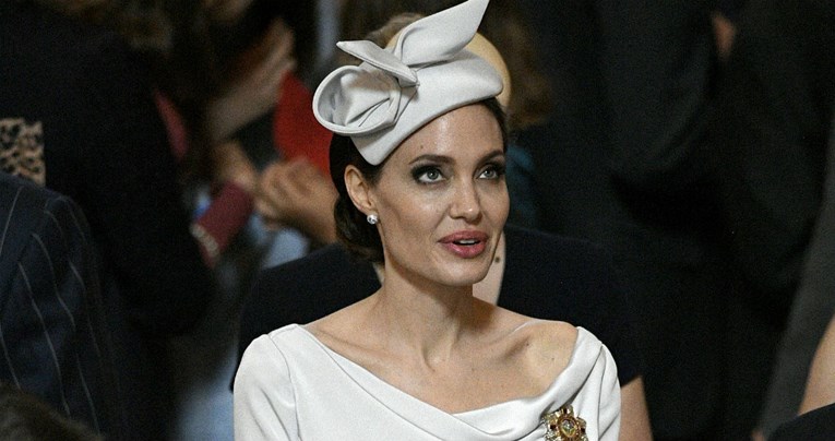 Elegantna Angelina Jolie ukrala je svu pažnju na kraljevskom događaju u Londonu