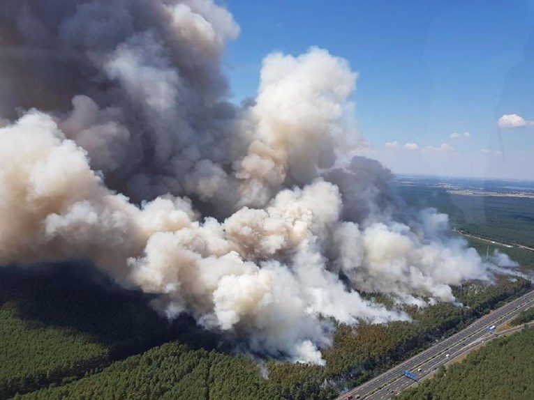 VIDEO Kraj Berlina bukti ogroman šumski požar