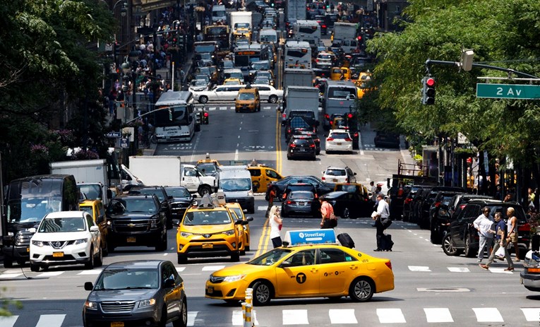 New York odlučio godinu dana ne izdavati dozvole Uberu i Lyftu