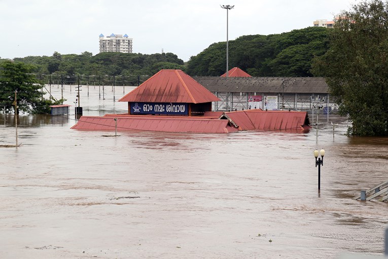 Strašne poplave u Indiji, dosad poginule 324 osobe