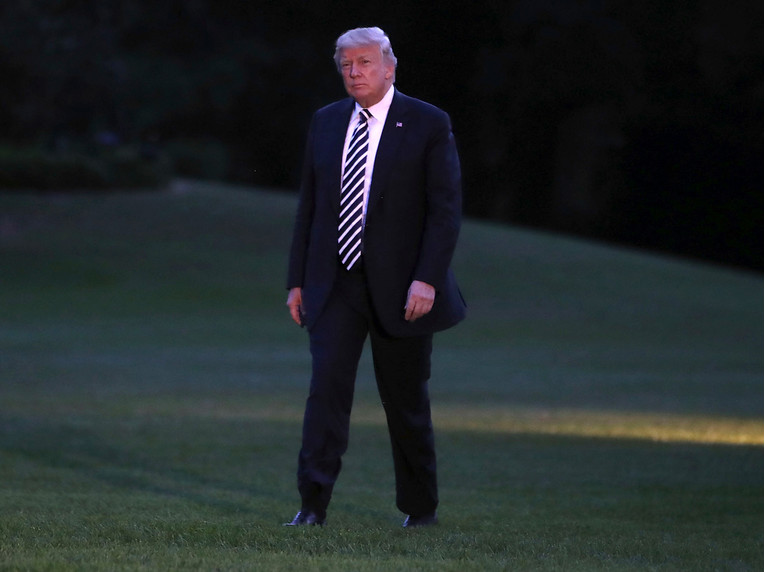 Trump otkazao posjet Aziji, putuje u Europu