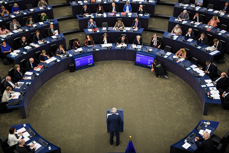 Predsjednik Europske komisije zatražio da se ukine pomicanje sata