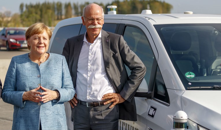 Daimler ulaže 20 milijardi eura u kupnju električnih baterija