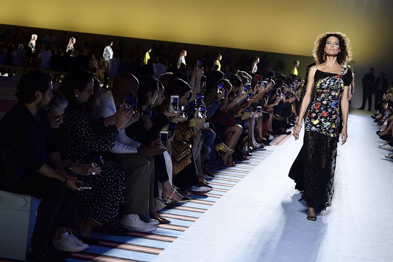 Američka modna kuća kupuje Versace
