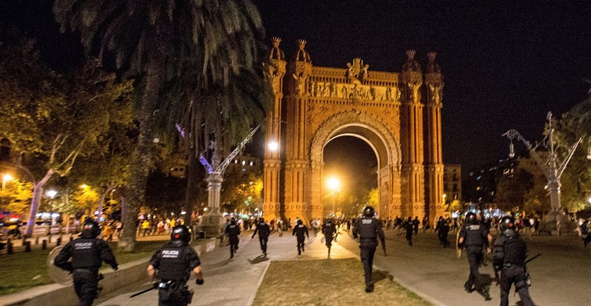 Amerikanci upozorili na terorizam u Barceloni, policija traži napadača