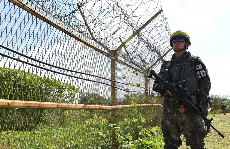 Sjeverna i Južna Koreja uklanjaju 22 stražarska mjesta sa svojih granica