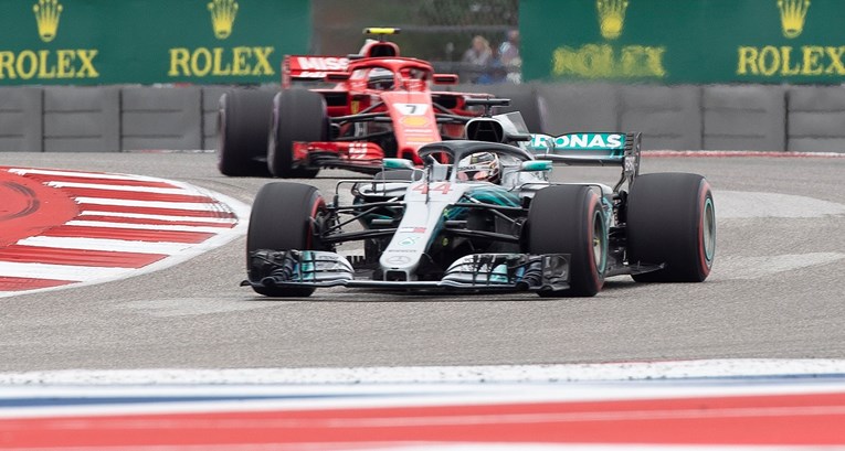 Hamilton osvojio pole-position i stigao na mali korak do pete titule