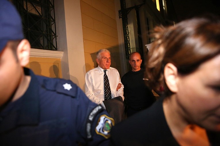Uhićen bivši grčki ministar obrane, optužen da je oprao 2,8 milijuna franaka