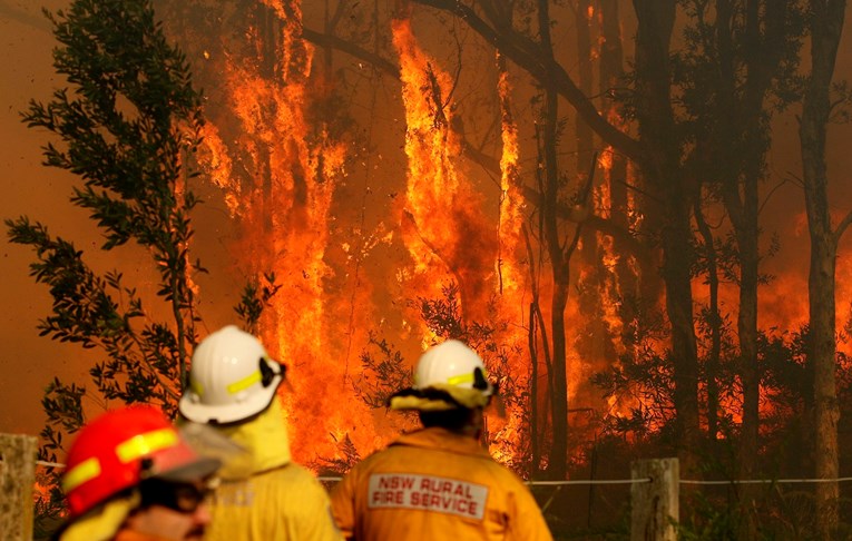 Požari, snijeg i pješčana oluja prouzročili kaos u Australiji