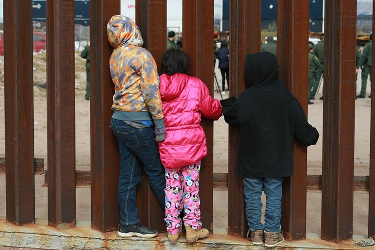 Danima nije jela ni pila. Na granici sa SAD-om umrla 7-godišnja izbjeglica