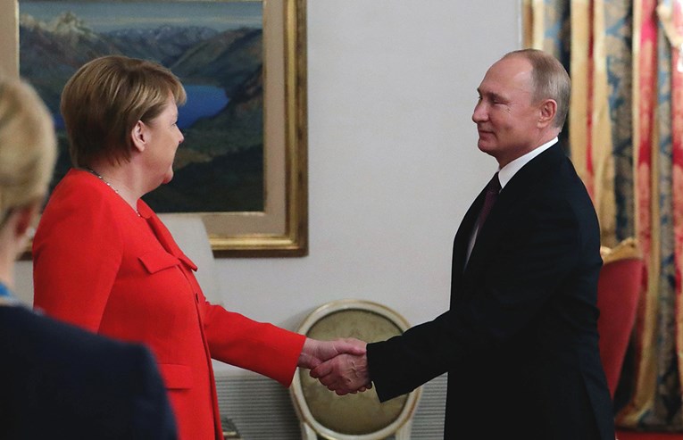 Merkel razgovarala s Putinom. Jasno mu je rekla što misli