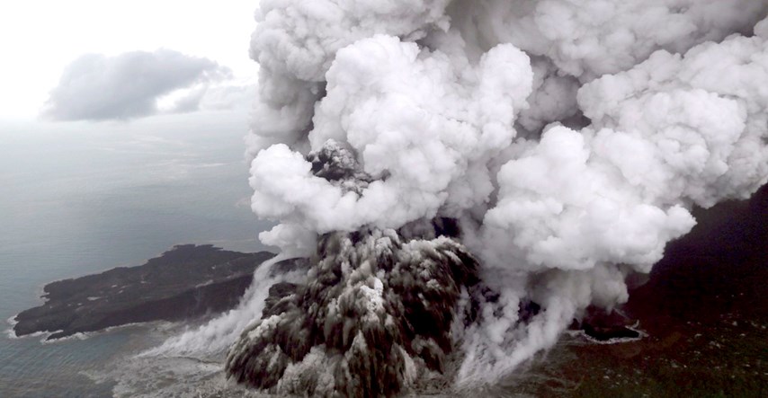 Uzbuna u Indoneziji, prijeti nova erupcija i tsunami: "Ne prilazite obali!"