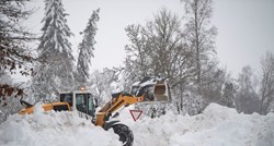 Snijeg u Austriji ne prestaje padati. Opasnost od lavina na najvećem je stupnju