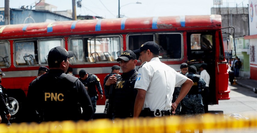 Kamion se zaletio u ljude u Gvatemali, najmanje 30 mrtvih