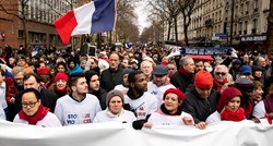 Crvene marame protiv žutih prsluka: U Parizu 10 tisuća ljudi protiv nasilja