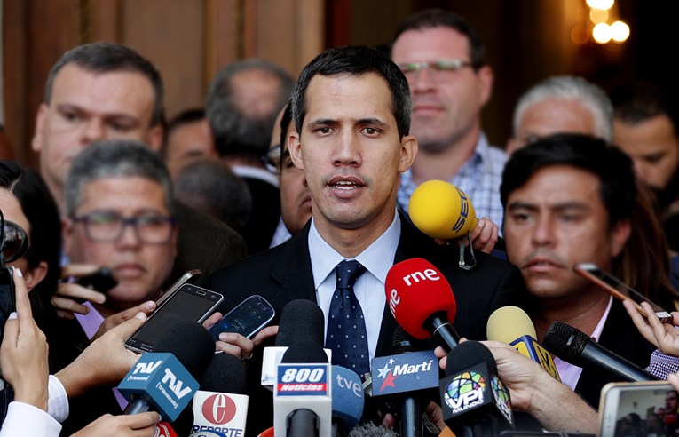 Guaido poziva EU da pritisne Madura. Otkrio da se tajno sastao s vojskom