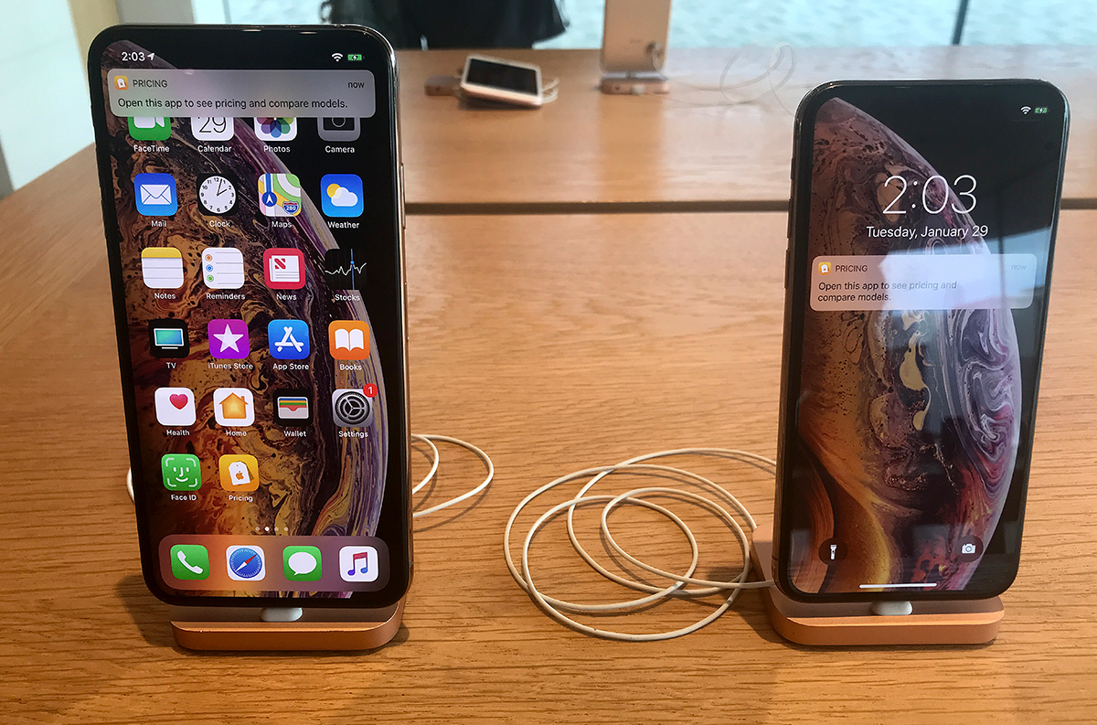 Prihodi Applea od prodaje iPhonea pali 15 posto