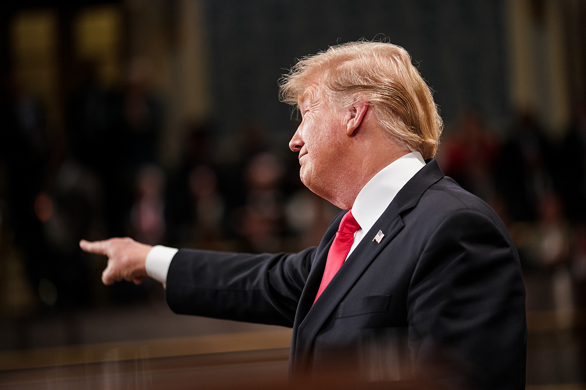 Trumpovo obraćanje naciji trajalo je sat i pol. Pogledajte što je sve govorio