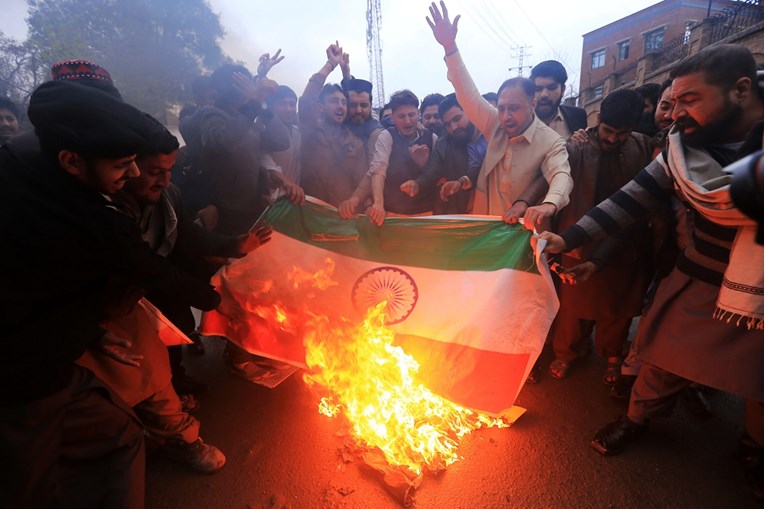 Raste strah od nuklearnog rata između Indije i Pakistana. SAD: "Suzdržite se"