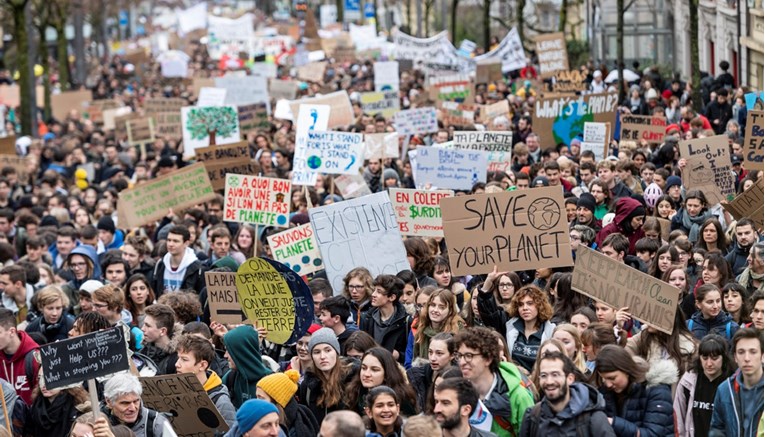 Učenici širom svijeta prosvjeduju za klimu: "Nemamo drugi planet"