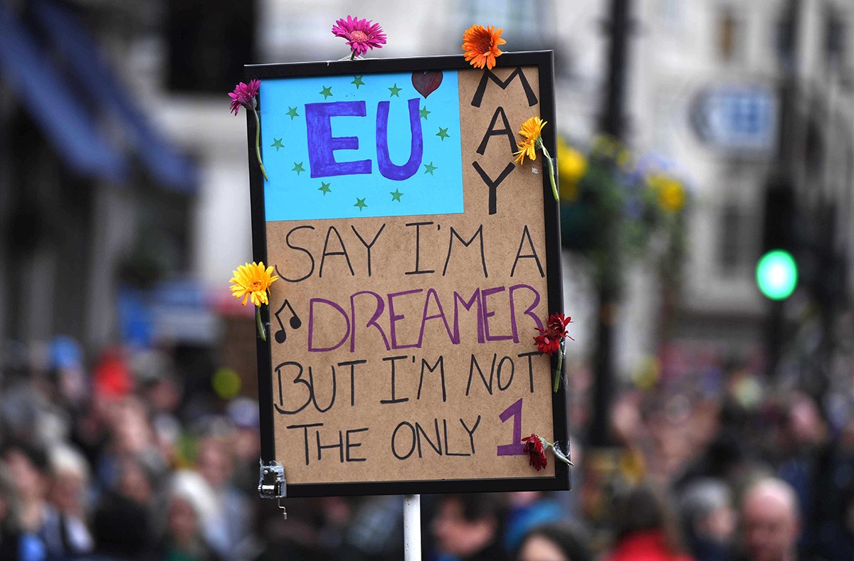 Stotine tisuća Britanaca marširaju Londonom: Traže novi referendum o Brexitu