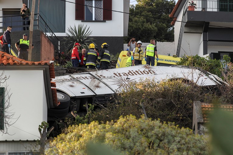 Autobus sletio s ceste u Portugalu, poginulo 29 turista