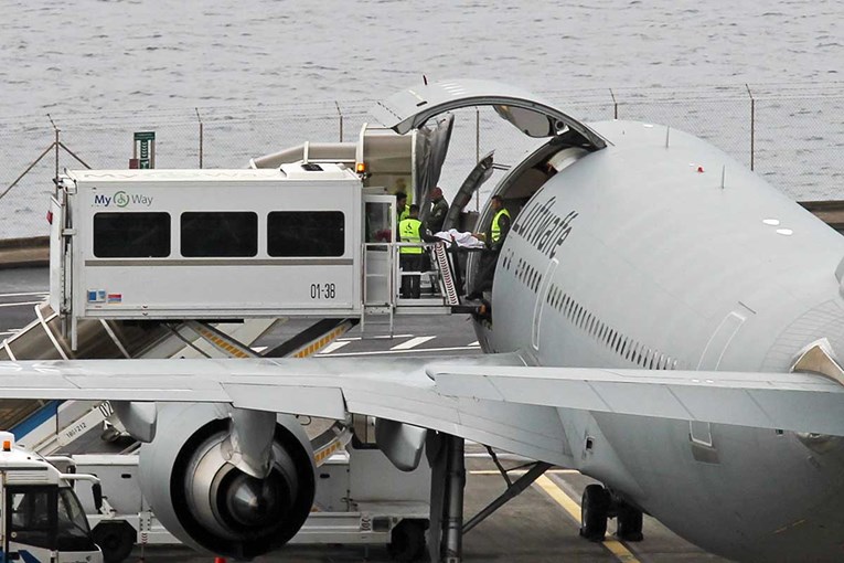 Njemačka poslala avion s medicinskom opremom po stradale u autobusnoj nesreći