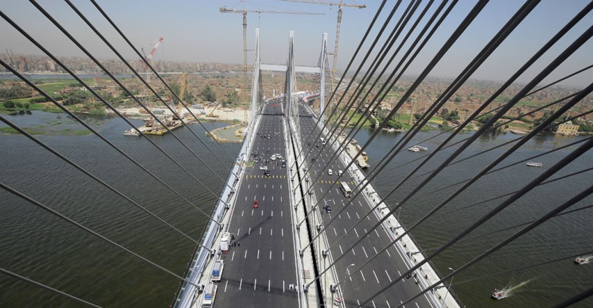 FOTO Otvoren viseći most preko Nila, ima šest traka u svakom smjeru