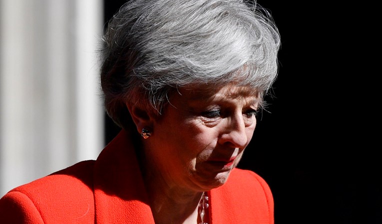 VIDEO Theresa May: 7. lipnja podnosim ostavku