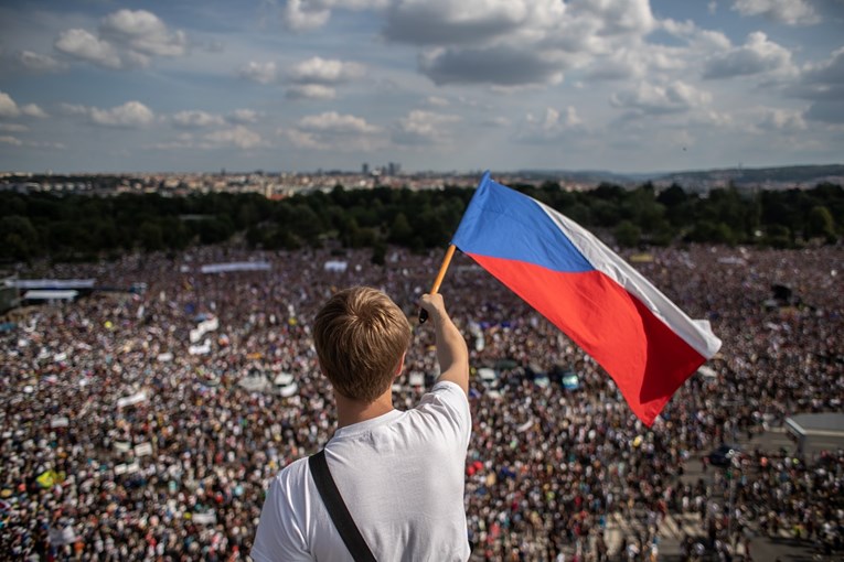 Češki premijer tvrdi da prosvjednici nemaju razloga biti nesretni