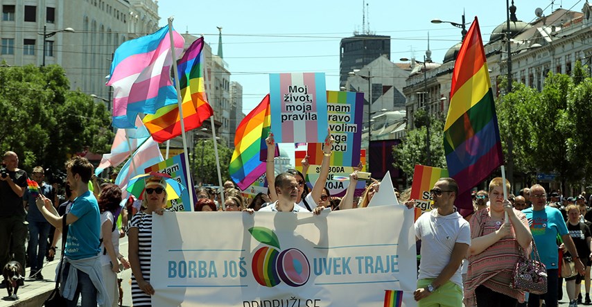 Gay pride u Beogradu prvi put bez incidenata: "Neka ljubi tko god koga hoće"