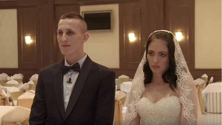 "Brak na neviđeno": Samci iz Srbije imaju pet minuta da se upoznaju i vjenčaju