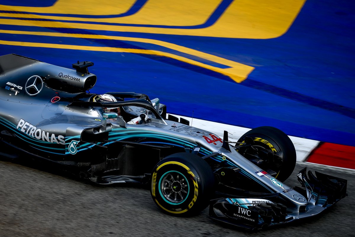 Savršen krug Lewisa Hamiltona u kvalifikacijama Singapura
