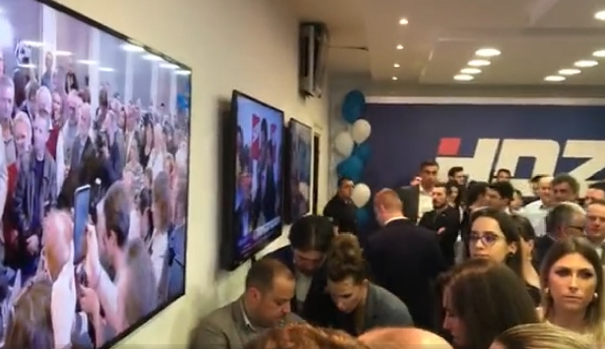 Pogledajte kako su šokirani HDZ-ovci gledali govor Davora Bernardića