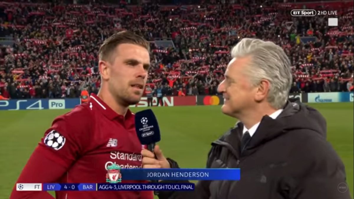 Cijeli Liverpool pjevao s navijačima osim kapetana koji je morao raditi ovo