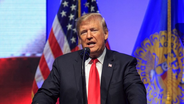 Trump: Američki Ustav ne jamči stjecanje državljanstva rođenjem